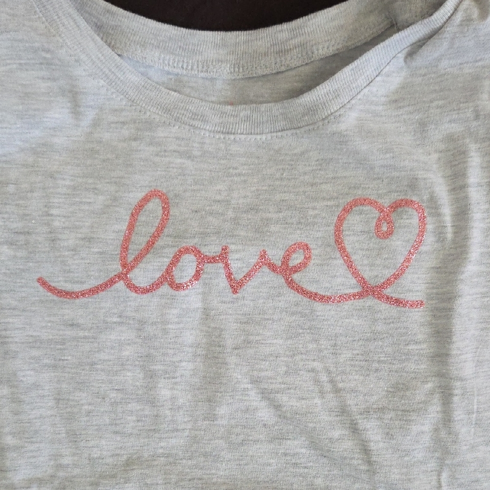 Love Heart Girls T-Shirts - Brown, Pink, & Gray Bundle ❤️ - Picture 4 of 7